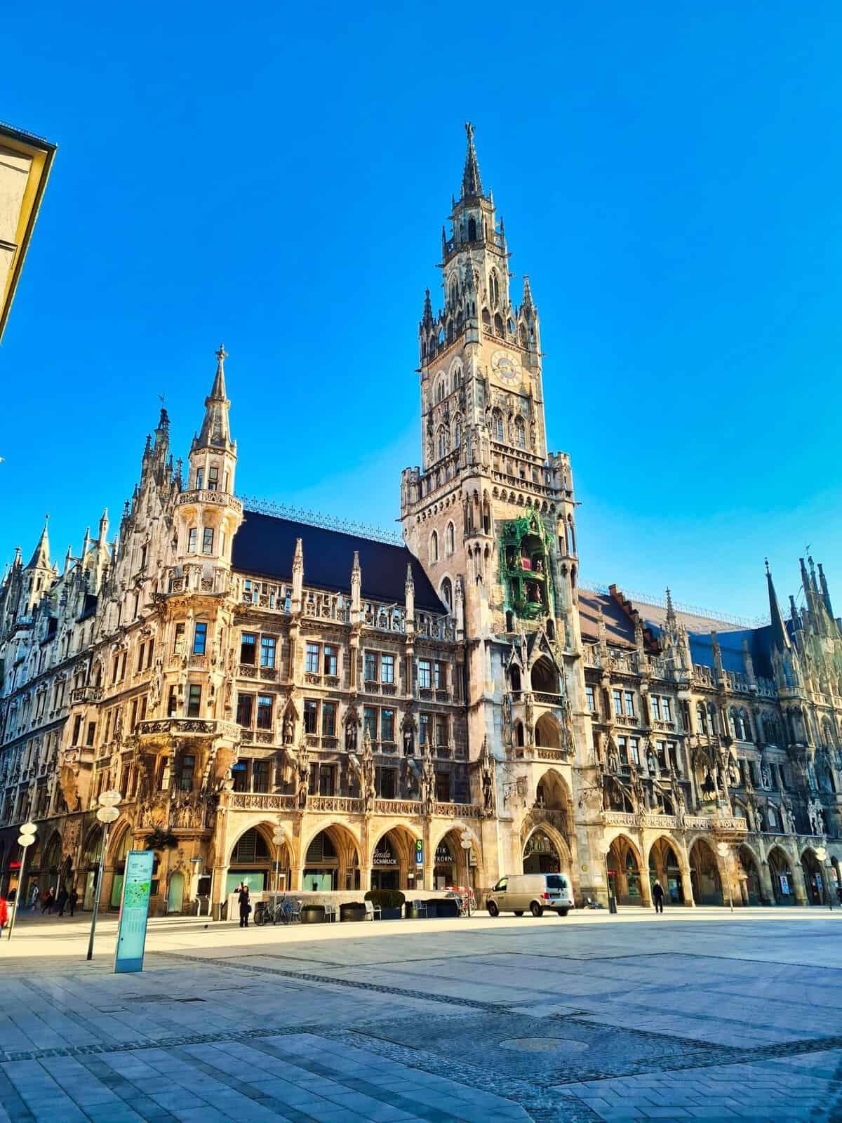 Munich Chauffeur Service – Private Car with Driver for 8 Hours - Image 2