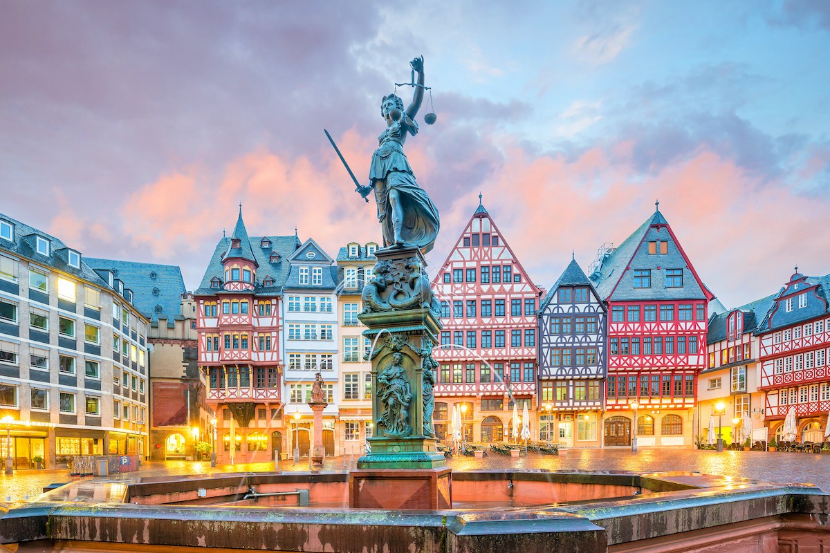 Frankfurt car rental (with driver) for 5 hours