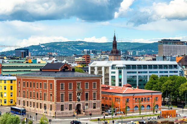 Oslo Car Hire with Chauffeur (Full-Day) - Image 3