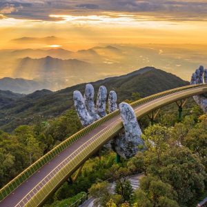 City tour car rental (with driver) in Da Nang city for 10 hours
